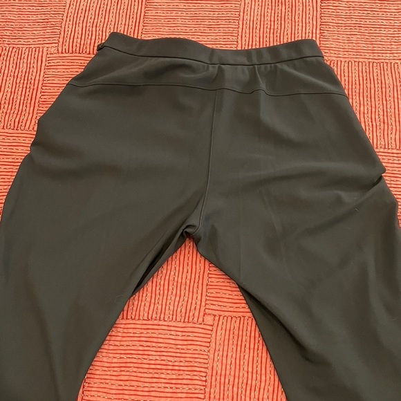 lululemon athletica women’s size W27L27 Black Straight Leg Pants - lovely fabric - Picture 5 of 15